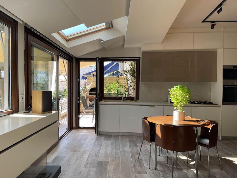 Acropolis Lux Apartment Athene Buitenkant foto